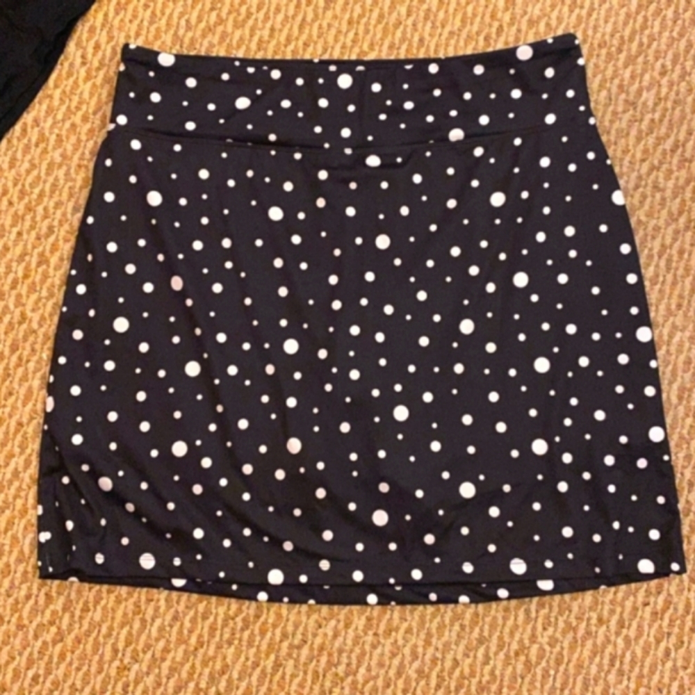 NWOT - Polka Dot Skort